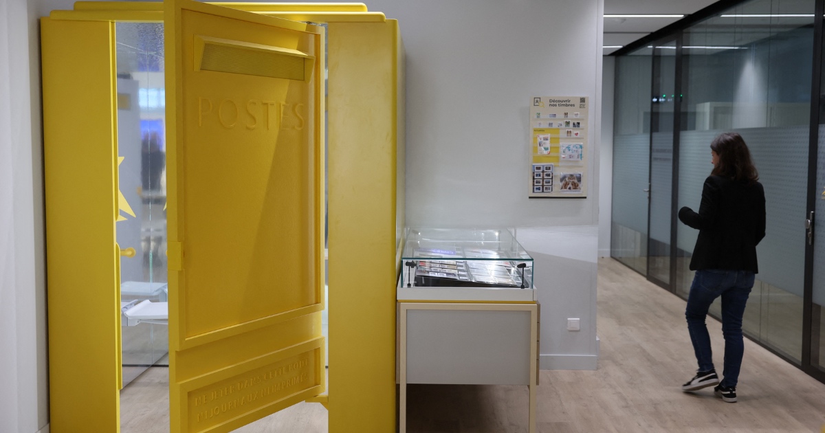 French post office opens changing rooms for online shoppers • PhilSTAR Life